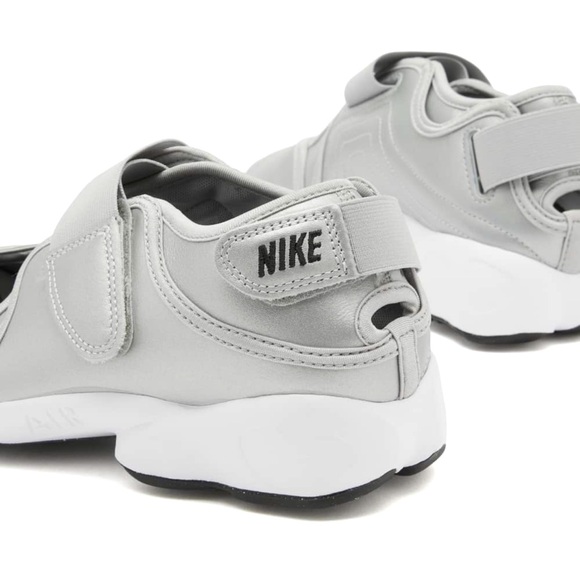 🖇️🖤 Nike Air Rift Metallic Silver 🖇️🖤